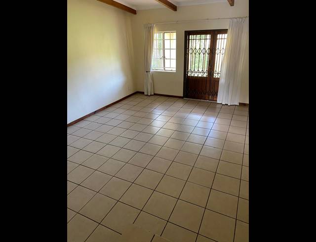 3 BEDROOM APARTMENT FOR SALE IN BISLEY